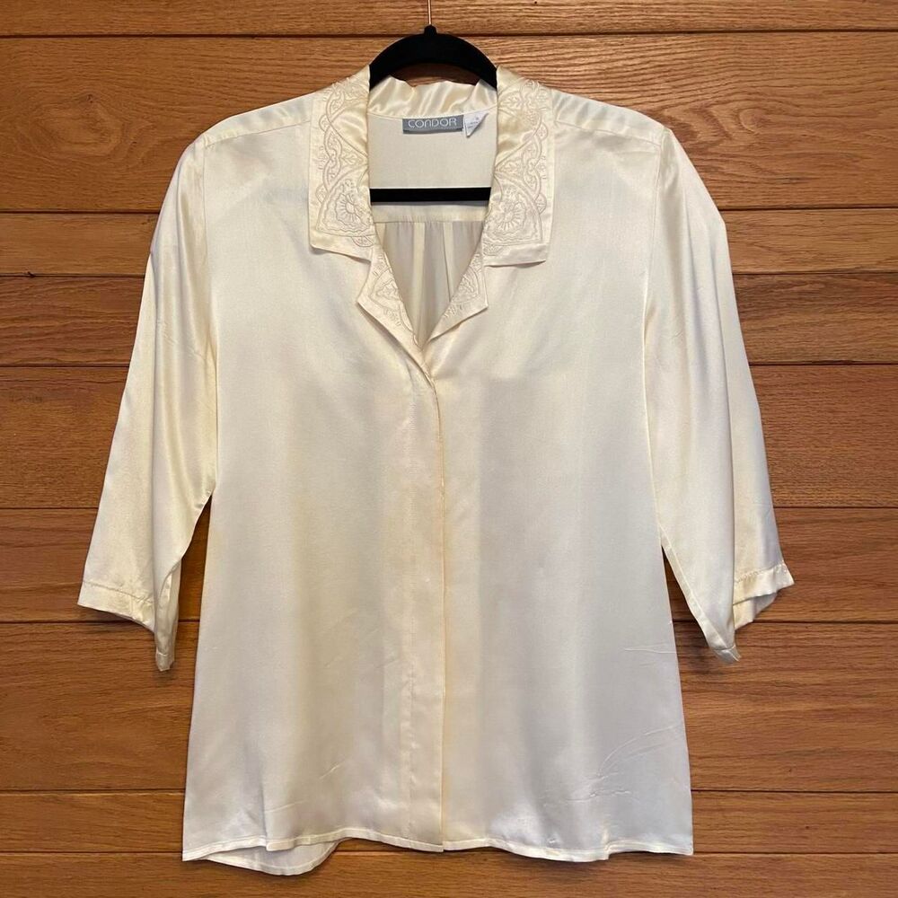 Vintage 80s Condor cream silk 3/4 sleeve button front embroidered collar top